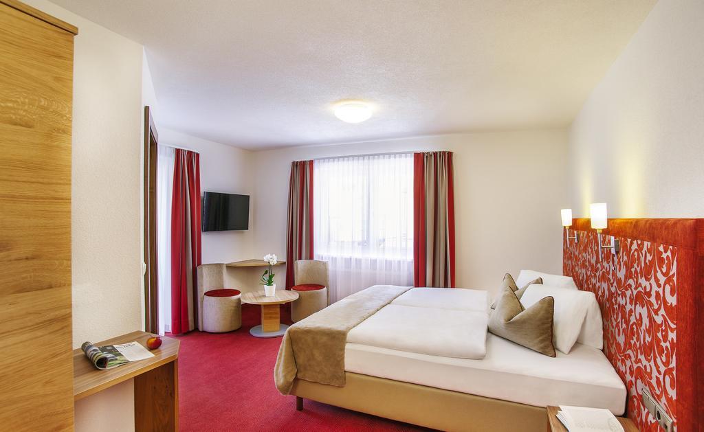 Hotel Garni Chasa Sulai อิสชเกิล ภายนอก รูปภาพ