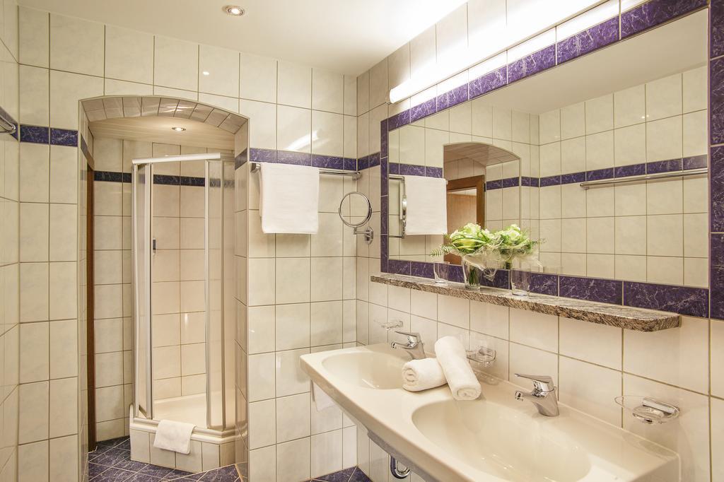 Hotel Garni Chasa Sulai อิสชเกิล ภายนอก รูปภาพ