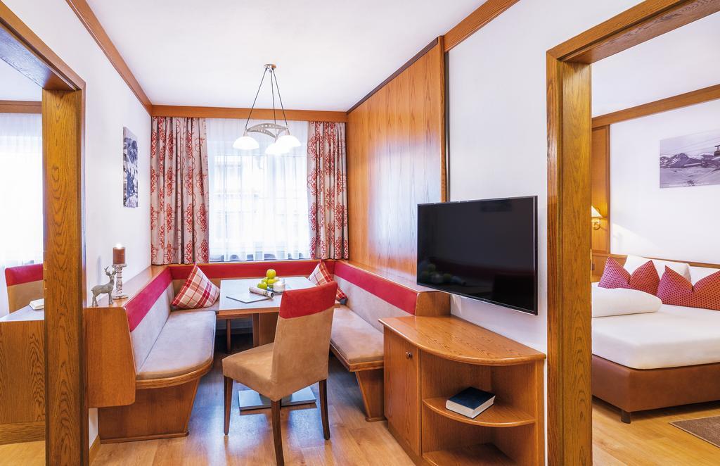 Hotel Garni Chasa Sulai อิสชเกิล ภายนอก รูปภาพ